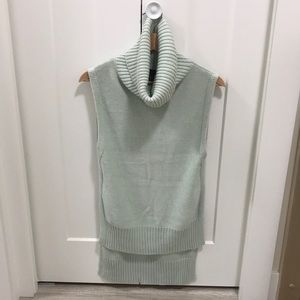 Banana Republic Funnel Neck Sleeveless Sweater